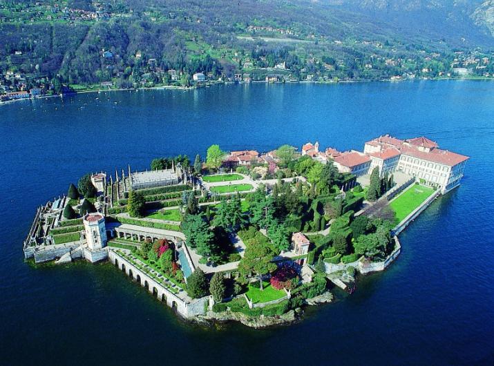 Island with gardens and palace on the lake.